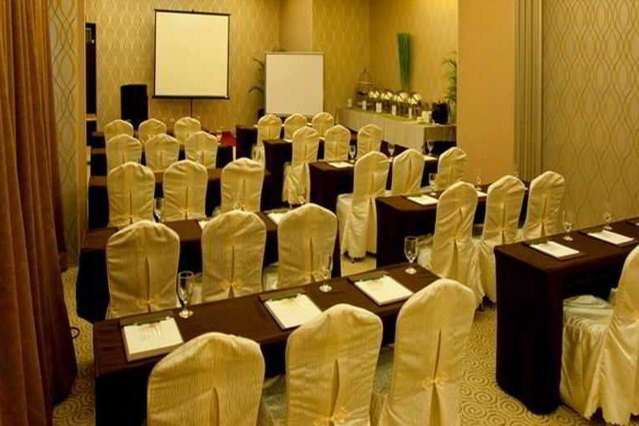 Diamond Suites And Residences Cebu Extérieur photo